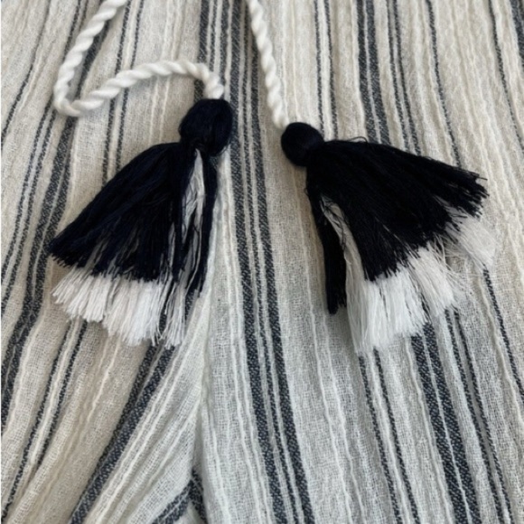 Sundance Breezy White and Navy Blue Striped Pants - Picture 3 of 10